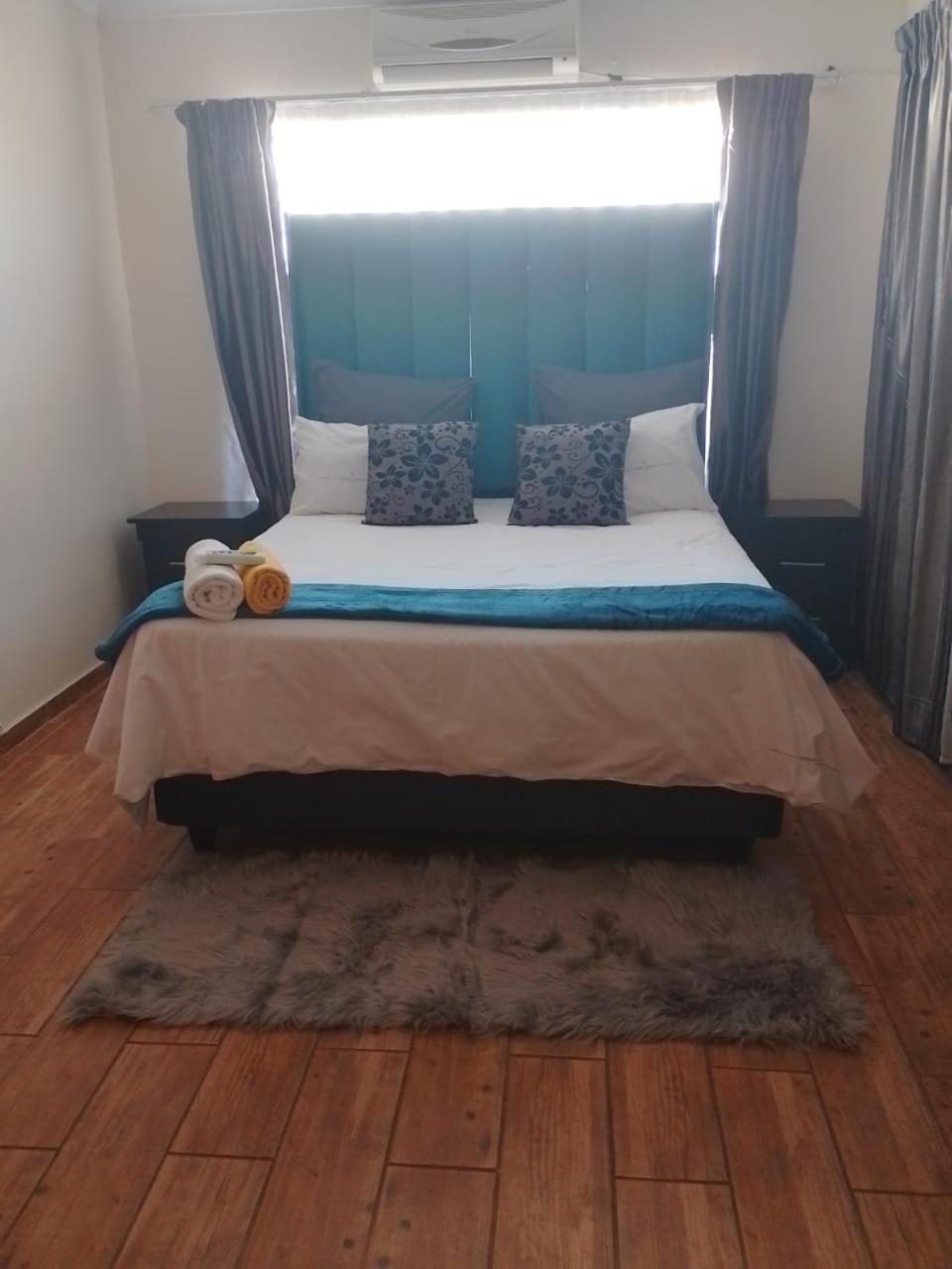 Golden Glory Manor Gasthof Roodepoort